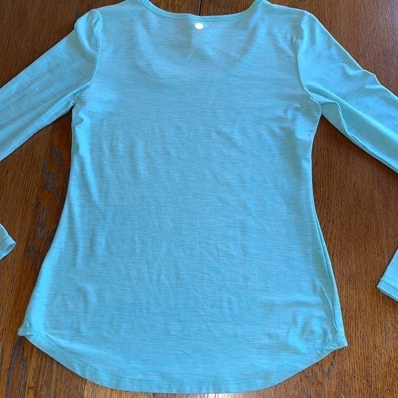 Yogalicious Long Sleeve Top size XS scoop neck curved hemline - Picture 2 of 10